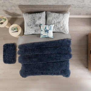 Cobertor invernal de textura ultra suave tipo peluche, ideal para brindar máxima calidez y confort. Su diseño moderno aporta un toque elegante y acogedor. KS XL