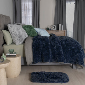Cobertor invernal de textura ultra suave tipo peluche, ideal para brindar máxima calidez y confort. Su diseño moderno aporta un toque elegante y acogedor. KS XL